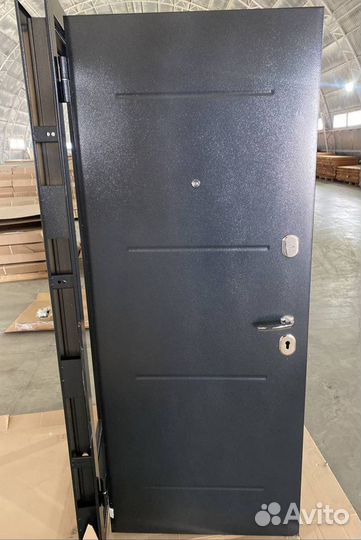 Дверь входная 7,5см «Гарда Серебро нью» светлая