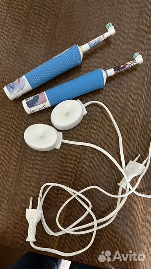 Зубная щетка oral b