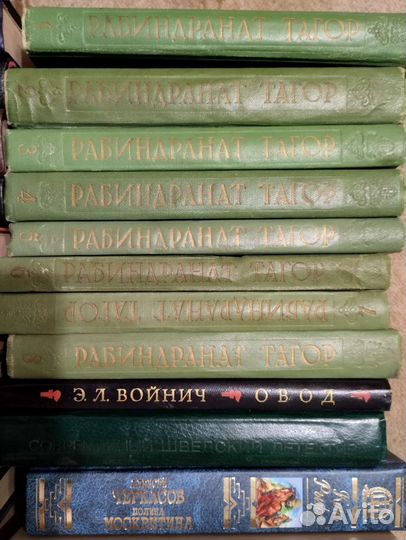 Книги разные лотом (25 штук)