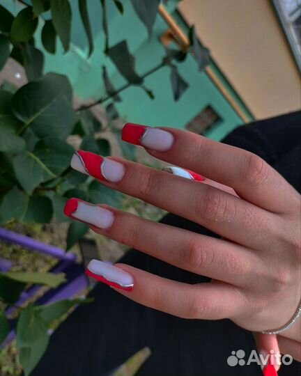 Маникюр и наращивание ногтей