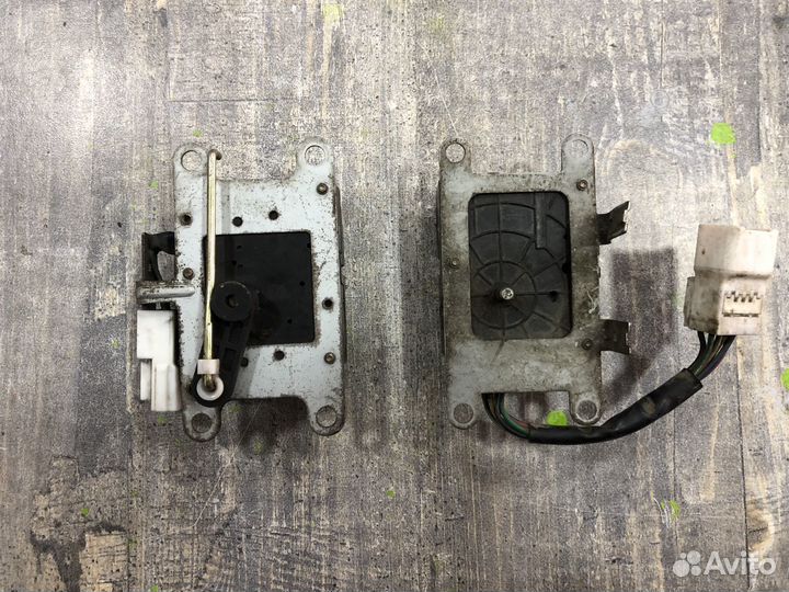 Моторчик заслонки печки Renault Kangoo / Кангоо