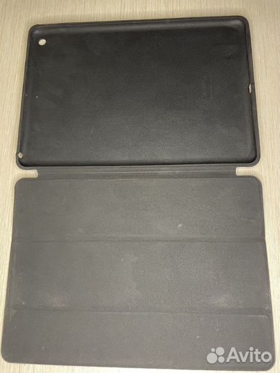 Чехол на iPad