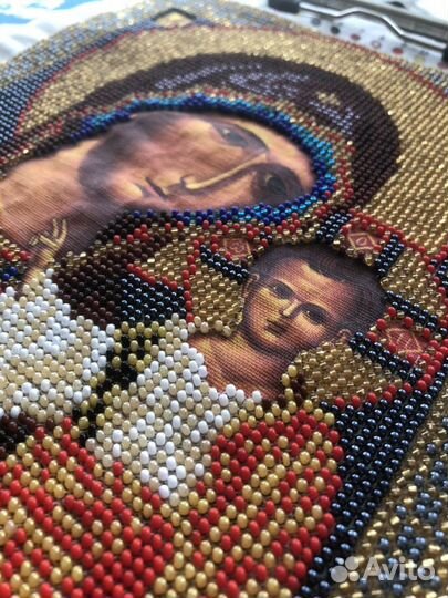 Икона Казанской Богоматери (вышивка бисером)