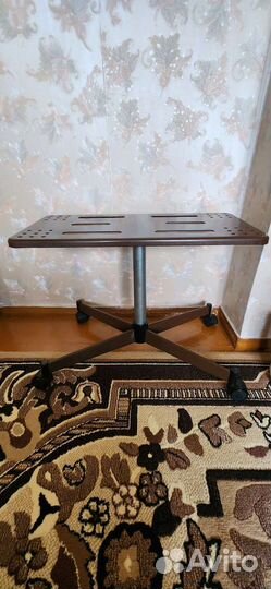 Подставка под телевизор