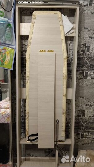 Встраиваемая гладильная доска настенная с зеркалом