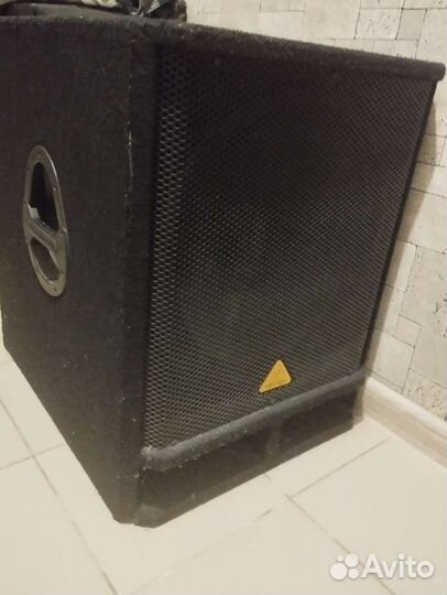 Сабвуфер пассивный Behringer eurolive VP 1800S