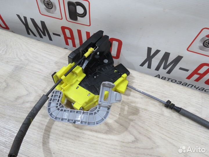 Замок двери задний левый Kia Sportage 4