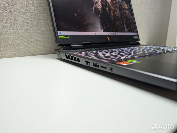 Acer Nitro 16 R9-7940H / RTX 4070 / 165Hz / 32GB