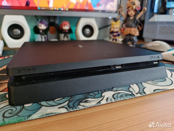 Sony PS4 Slim, 1Тб, 2 геймпада