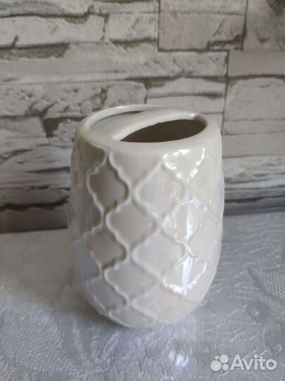 Стаканы (подставки) для зубных щеток