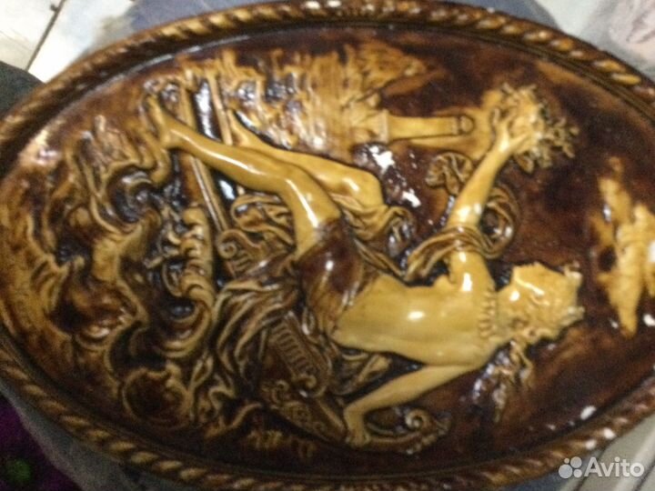 Настенная тарелка