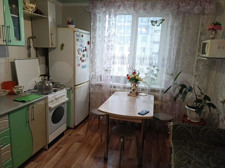 2-к. квартира, 57 м², 4/9 эт.