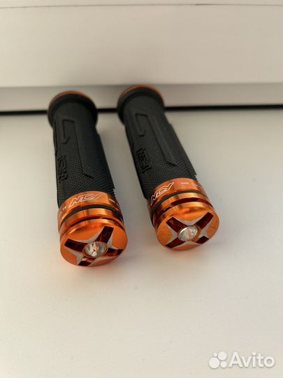 Грипсы на руль NCY (22 и 24 мм)