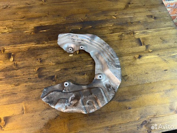 Пыльник тормозного диска передний левый Bmw X1 E84