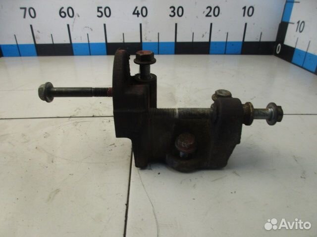 Кронштейн генератора Iveco Stralis