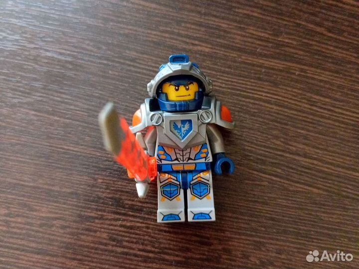 Lego минифигурки