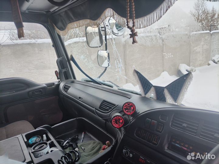 Бортовой грузовик Isuzu Giga CYZ52T, 1997