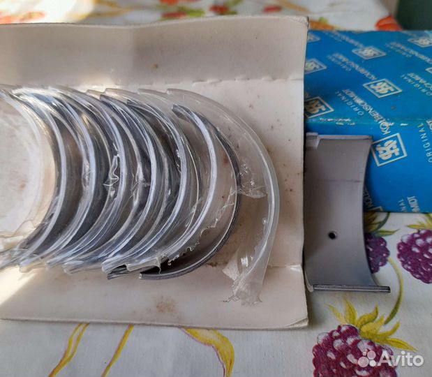 Шатунный вкладыш для мотора Mercedes m110