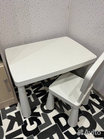 Детский стол и стул IKEA