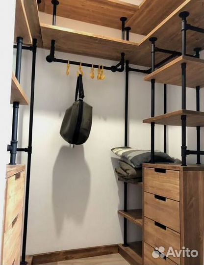 Маленький шкаф для студии