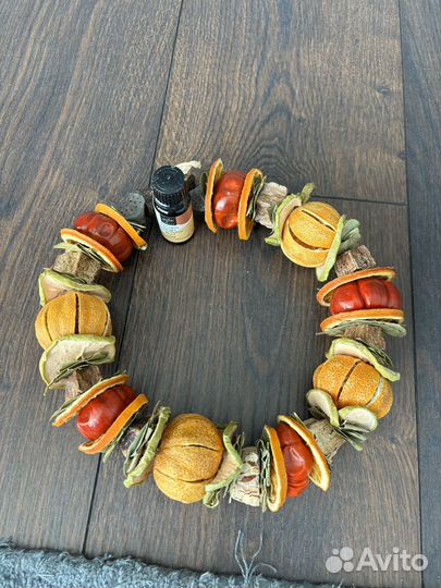 Венок из высушеных фруктов