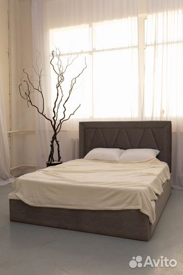 Кровать двухспальная новая