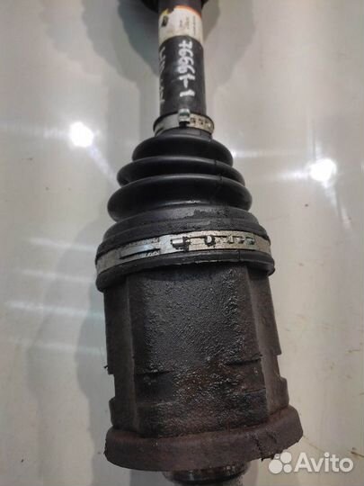 Привод (полуось) (передний левый) (Toyota Hilux)