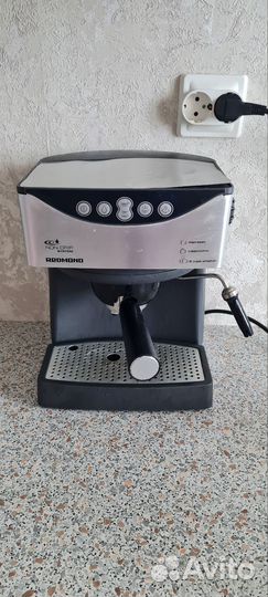 Кофемашина рожковая Redmond