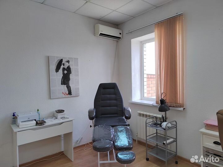 Место мастера маникюра и педикюра в аренду