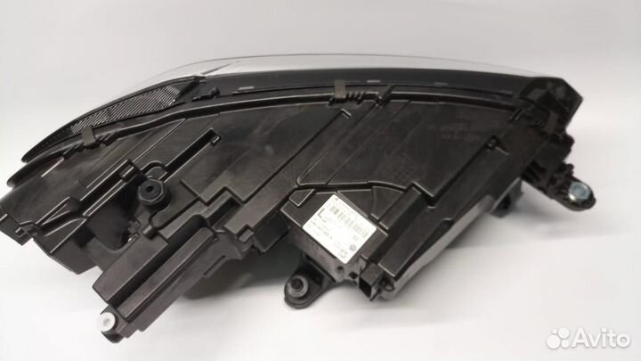 Фара передняя левая и правая Volkswagen Polo 6