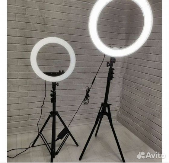 Кольцевая лампа со штативом