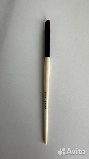 Кисть bobbi brown concealer blending brush