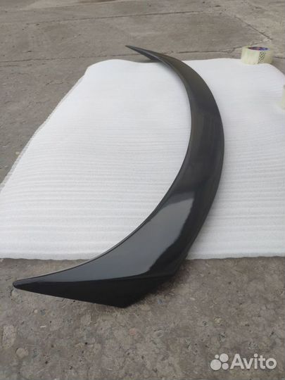 Спойлер лип на багажник Camry 70 черный глянец