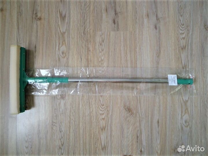 Стеклоочиститель с телескопическим черенком 120см