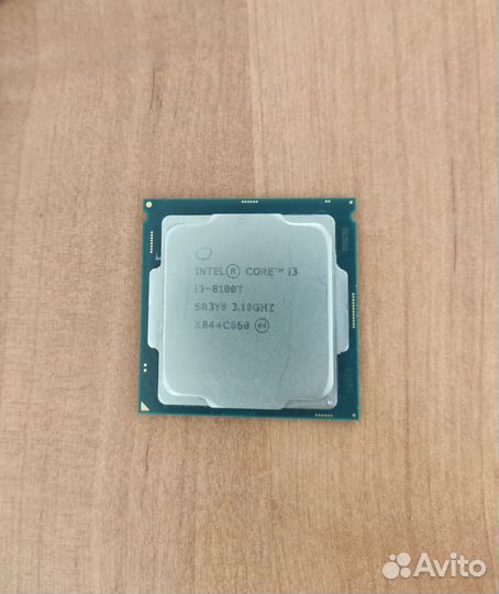 Процессор Intel Core i3-8100T