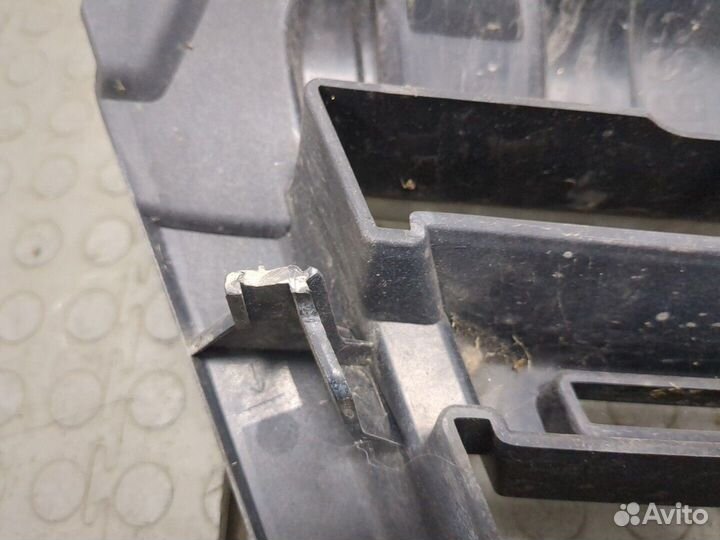 Решетка радиатора Opel Movano 2010, 2012