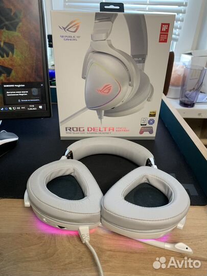 Наушники ROG detla white edition