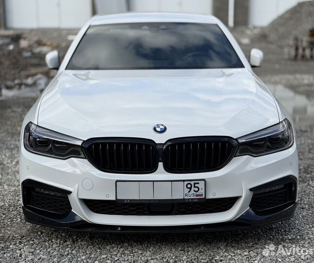 Оригинальный передний бампер на бмв g30