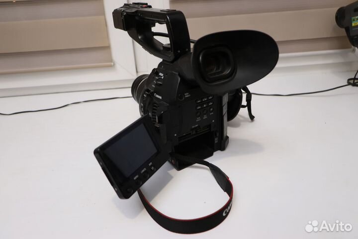 Комплект Canon EOS C100 Mark II