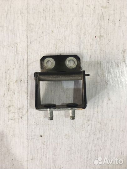 Петля крышки багажника nissan qashqai J10 2.0 ат