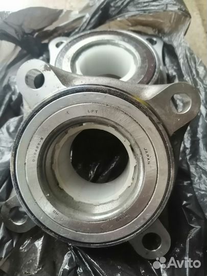 Продам передний ступичный подшипник Тойота Прадо