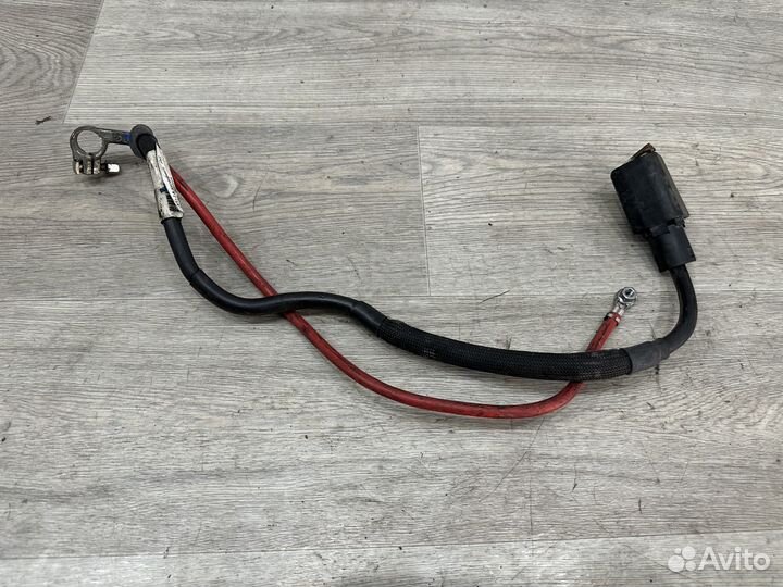 Клемма аккумулятора плюс VW Tiguan