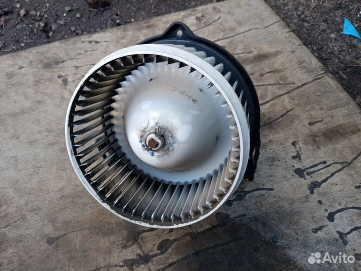 Моторчик печки на Шевроле Эванда 2006г