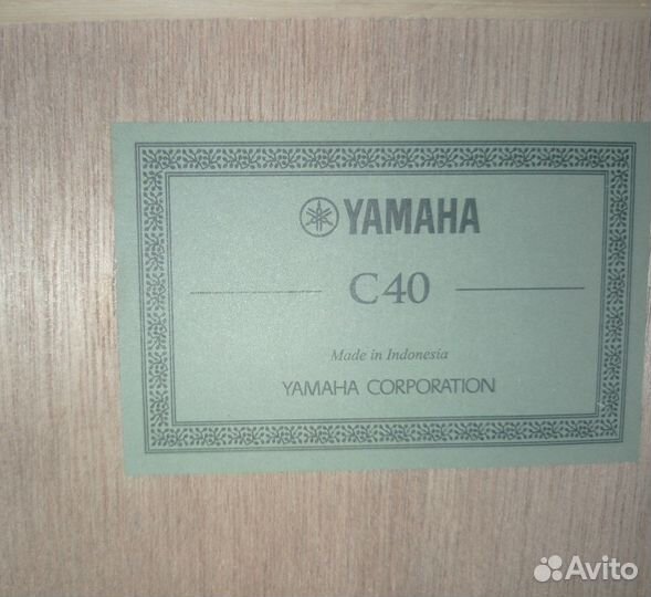 Классическая гитара yamaha c40