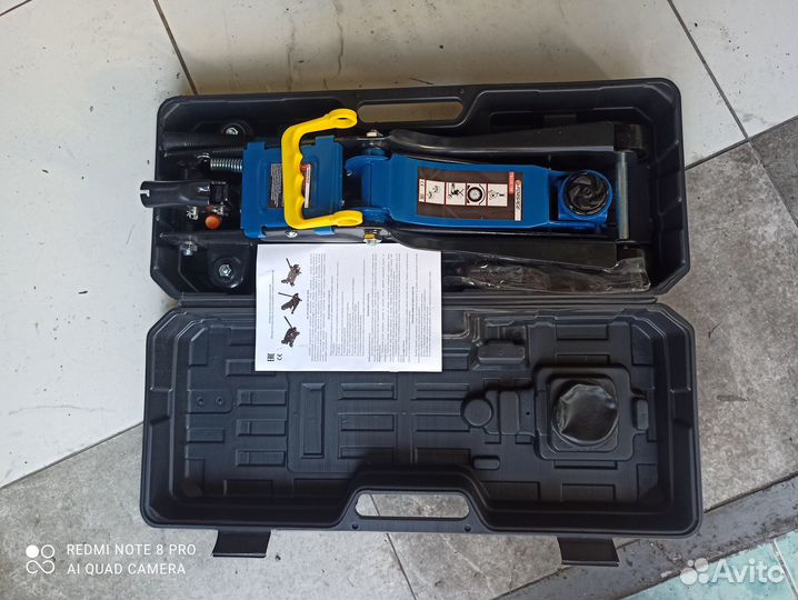 Домкрат подкатной 3 тонны