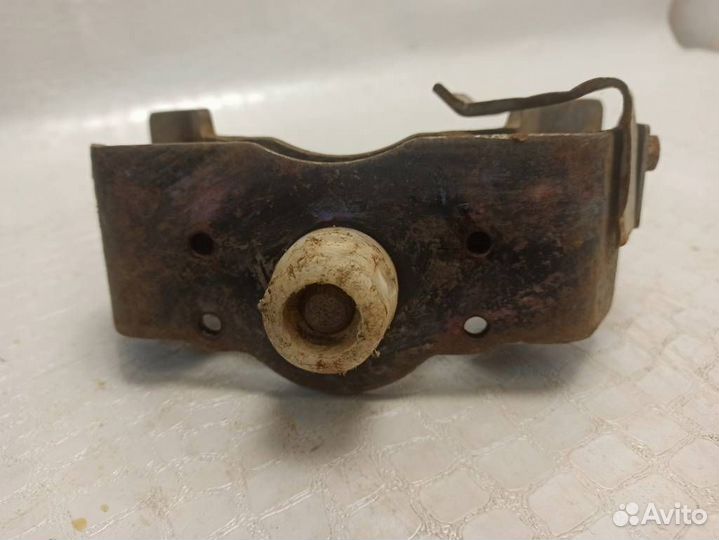 Опора двигателя Тойота