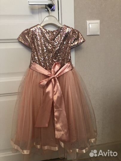 Нарядное платье для девочки