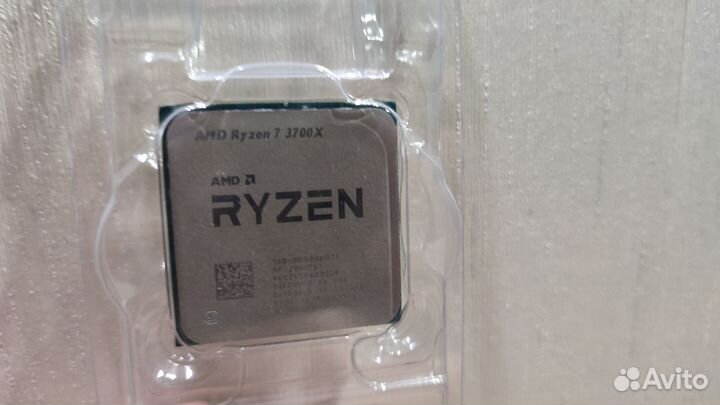 AMD Ryzen 7 3700X