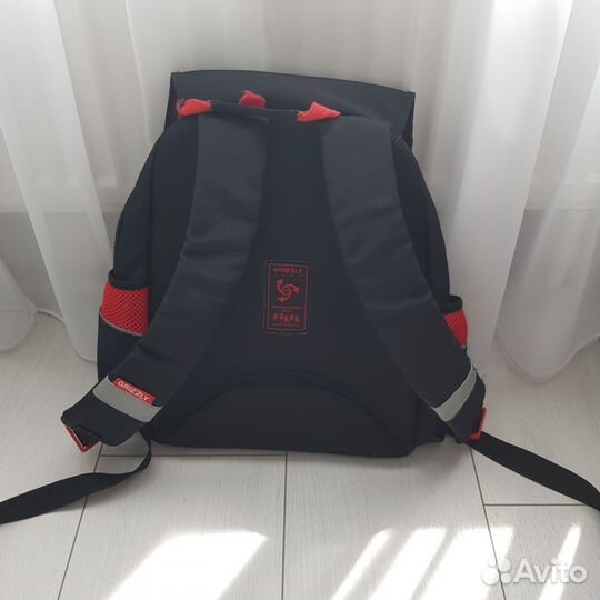 Рюкзак школьный для мальчика grizzly