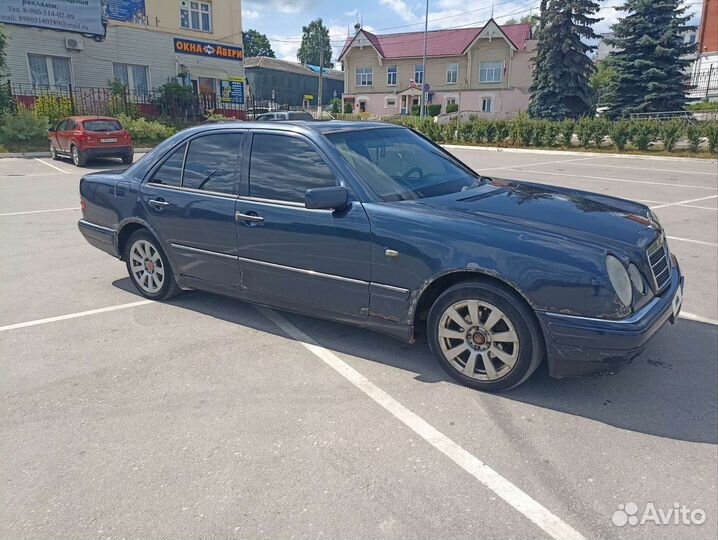 Mercedes-Benz E-класс 2.0 МТ, 1998, 450 000 км